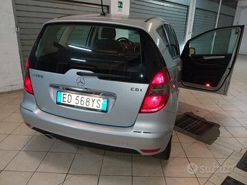 Mercedes classe Premium  a 180 cdi