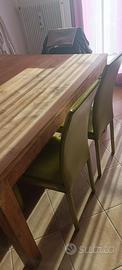 Tavolo in legno massiccio con 8 sedute