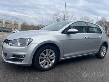 Volkswagen Golf 1.6 TDI 110 CV*Automatik*Neopatent