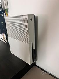 Xbox one con giochi in regal