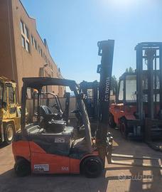 Carrello elevatore Elettrico marca Toyota 2000kg