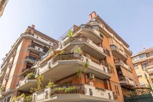 5 LOCALI A ROMA