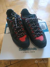 Pedule scarpe montagna Lowa perfette - goretex