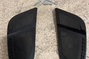 Appoggia piedi allargato per pedana passeggiero