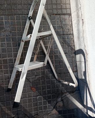 Scaletta 2 scalini gradini sgabello da riparare 