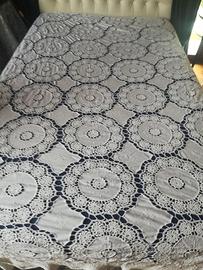 Copriletto uncinetto