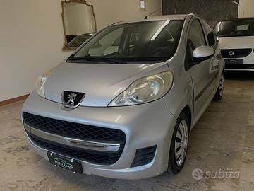 Peugeot 107 1.0 Benzina - 2010