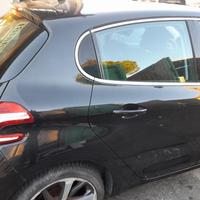 PARAFANGO POST. DX. PEUGEOT 208 «I» (2012)