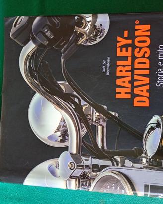 libro enciclopedico sulle Harley Davidson