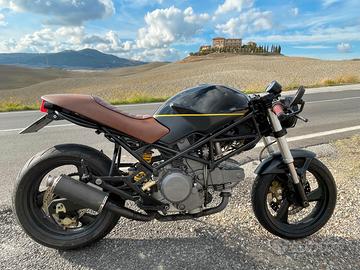 Ducati Monster 600 Café Racer