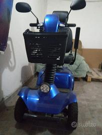Scooter elettrico per anziani/disabili