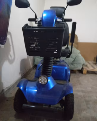 Scooter elettrico per anziani/disabili