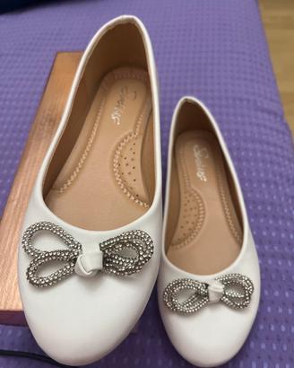 Ballerine panna con fiocco di strass