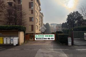 CAPANNONE A PADERNO DUGNANO