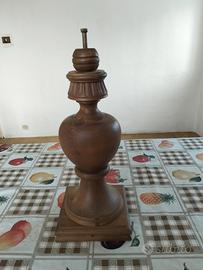 lampada da tavolo in legno 