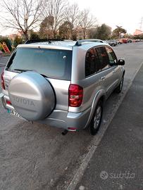 Toyota rav 4 anno 2006, 250000 km. 
