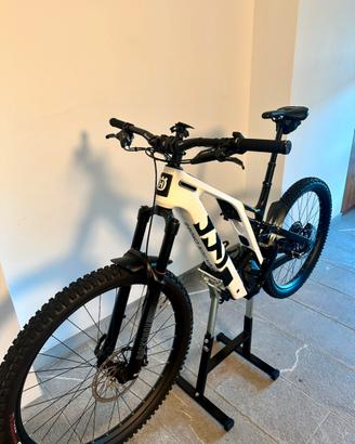 E-MTB HUSQVARNA MC4 tg.L