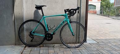 bicicletta bianchi intenso