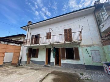 Villa di 283 m² con più di 5 locali e box auto dop