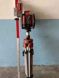 Livello laser Hilti con ricevitore e asta
