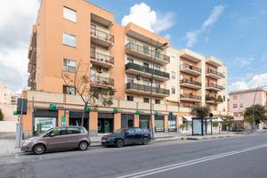 Viale Colombo Quadrivano con terrazza - Locato