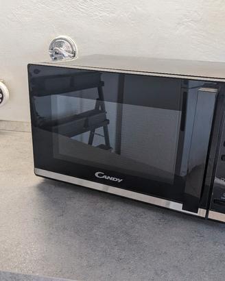 Microonde CANDY con Grill, 20 Litri, 700W