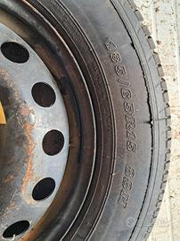 ruota di scorta piu porta  cerchi in lega .