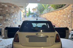 MINI COOPER D R56