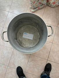 due pentole in alluminio grandi x cucinare