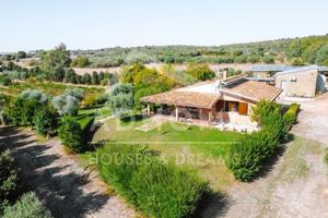 Villa con grande giardino a 25 minuti da Cagliari