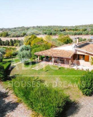 Villa con grande giardino a 25 minuti da Cagliari
