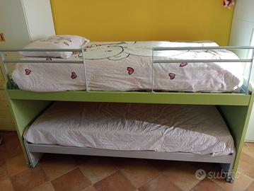 letto a castello. da mobilificio 