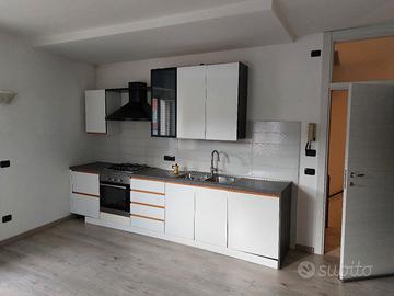 Cucina anni 2000 rinnovata