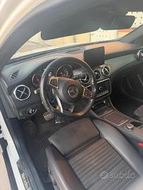 MERCEDES BENZ GLA  220 D 4 MATIC