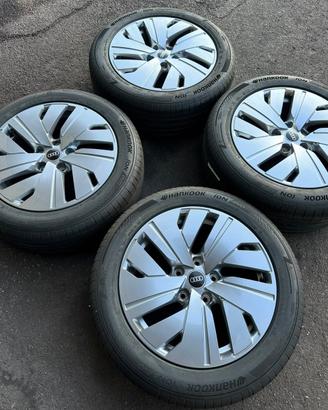 Set originale nuovo Audi A6 Etron 19 Hankook estiv