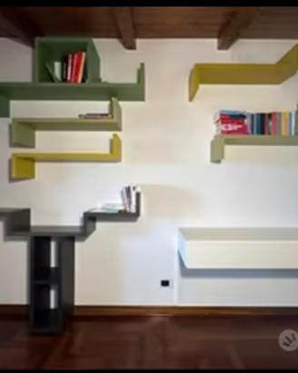 Libreria e scrivania lago