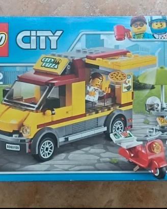 Lego Furgone delle pizze.