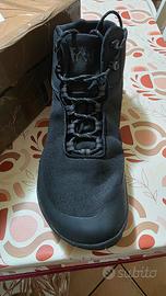 Scarpe da trekking stile minimal