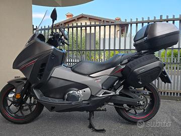 Honda Integra 750 