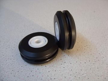 Pulegge per arbaleti di tipo vela e similari.