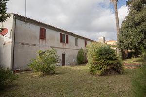 Casale storico vicino al mare