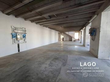 Immobile di 200 m² a Nove