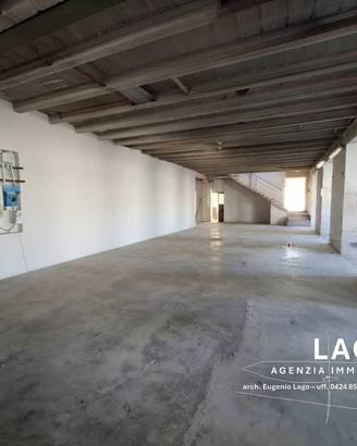 Immobile di 200 m² a Nove