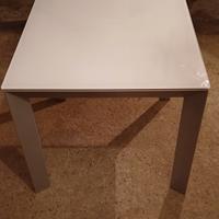 tavolino moderno