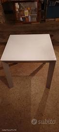 tavolino moderno
