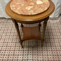 Tavolino da salotto.