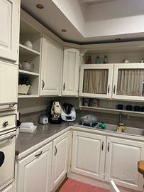 Cucina in legno massello