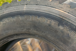 Pneumatici autocarro