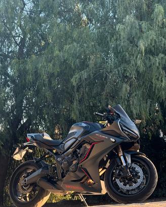 Honda CBR 650 R depotenziata