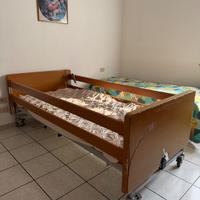 Letto Ospedaliero Elettrico